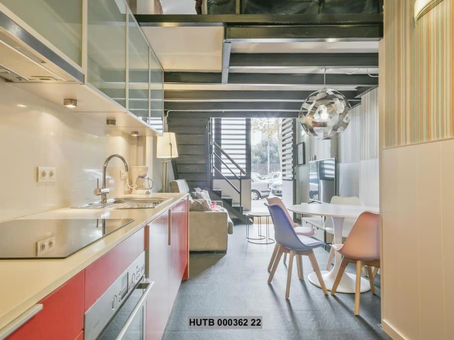 Apartament Alcam Futbol Pequeno Barcelona Zewnętrze zdjęcie